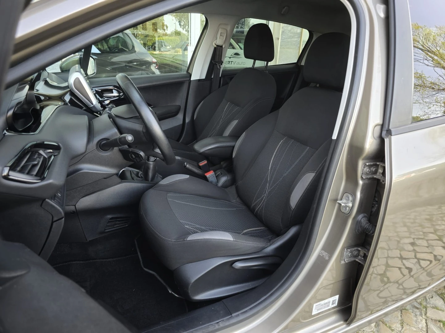 Peugeot 208 1.4 HDi Active