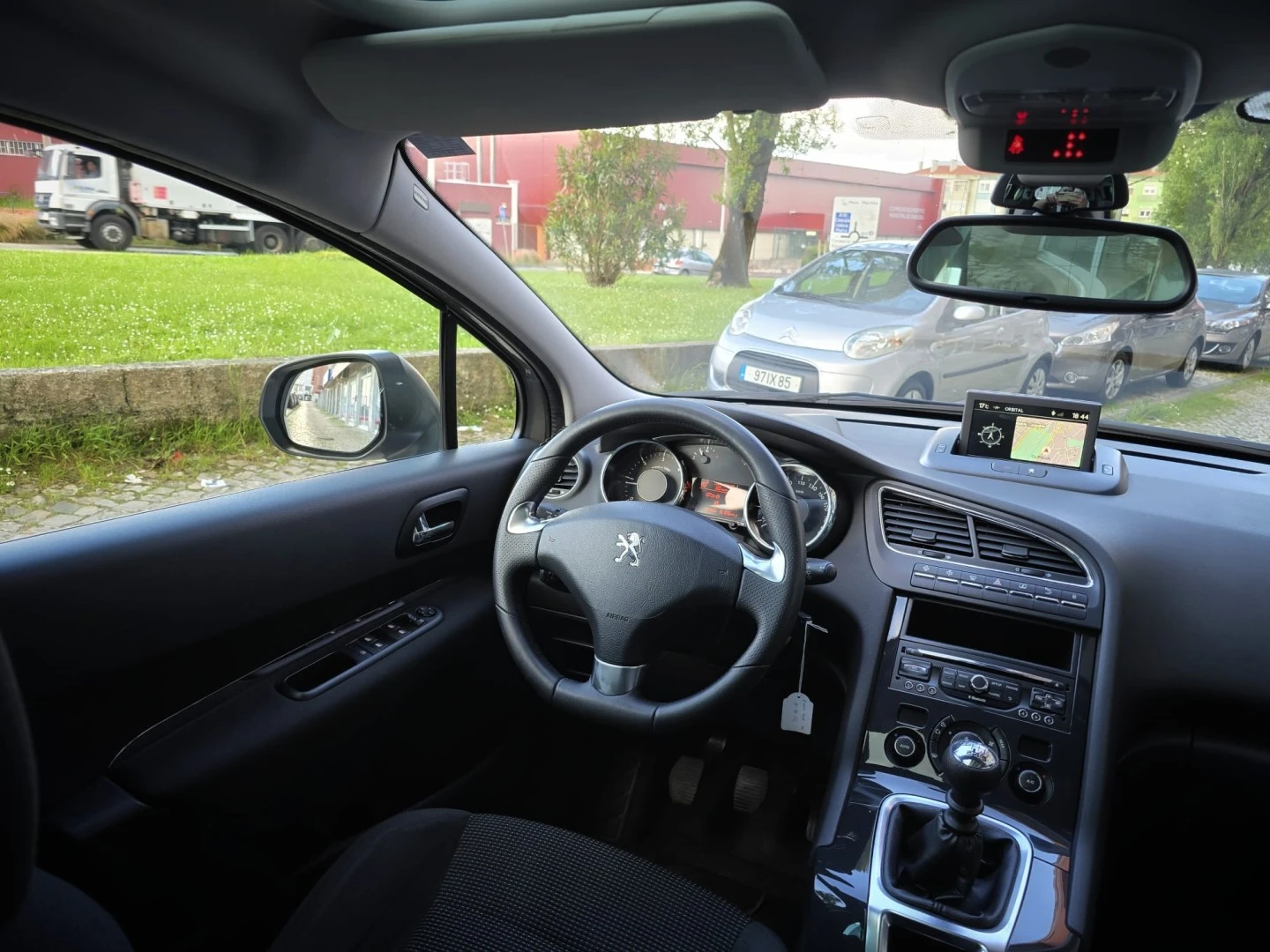 Peugeot 5008 1.6 BlueHDi Allure J17