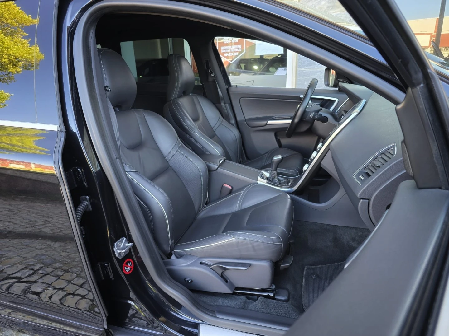 Volvo XC 60 2.0 D4 R-Design