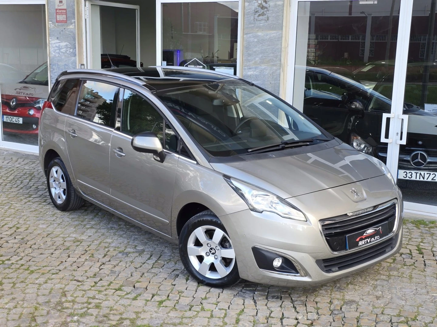 Peugeot 5008 1.6 BlueHDi Allure J17