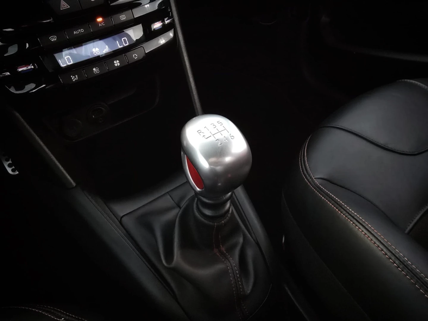 Peugeot 208 1.6 THP GTi