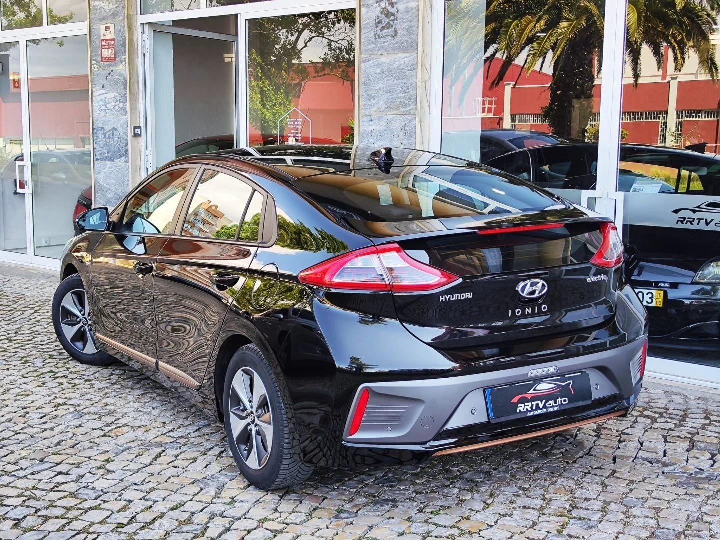 Hyundai Ioniq EV 28 kWh Electric Tech