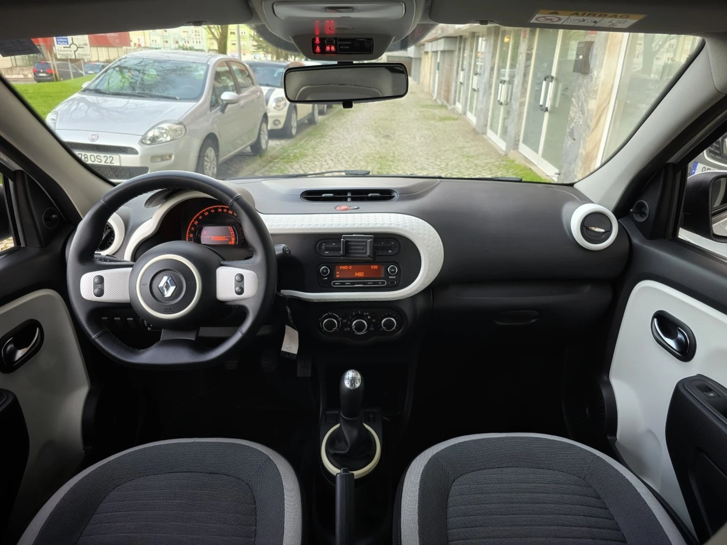 Renault Twingo SCe 70 S&amp;S Cosmic