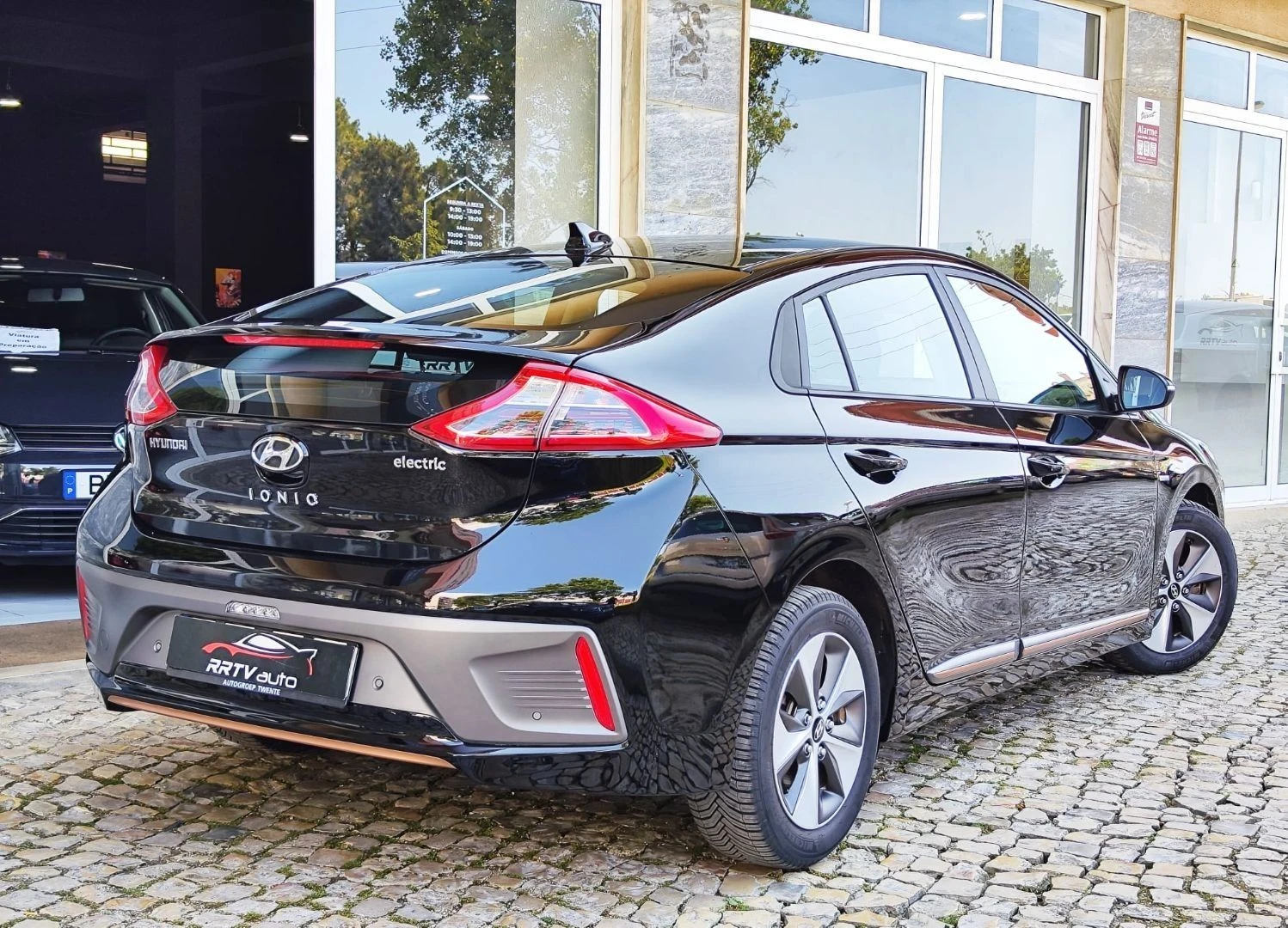 Hyundai Ioniq EV 28 kWh Electric Tech