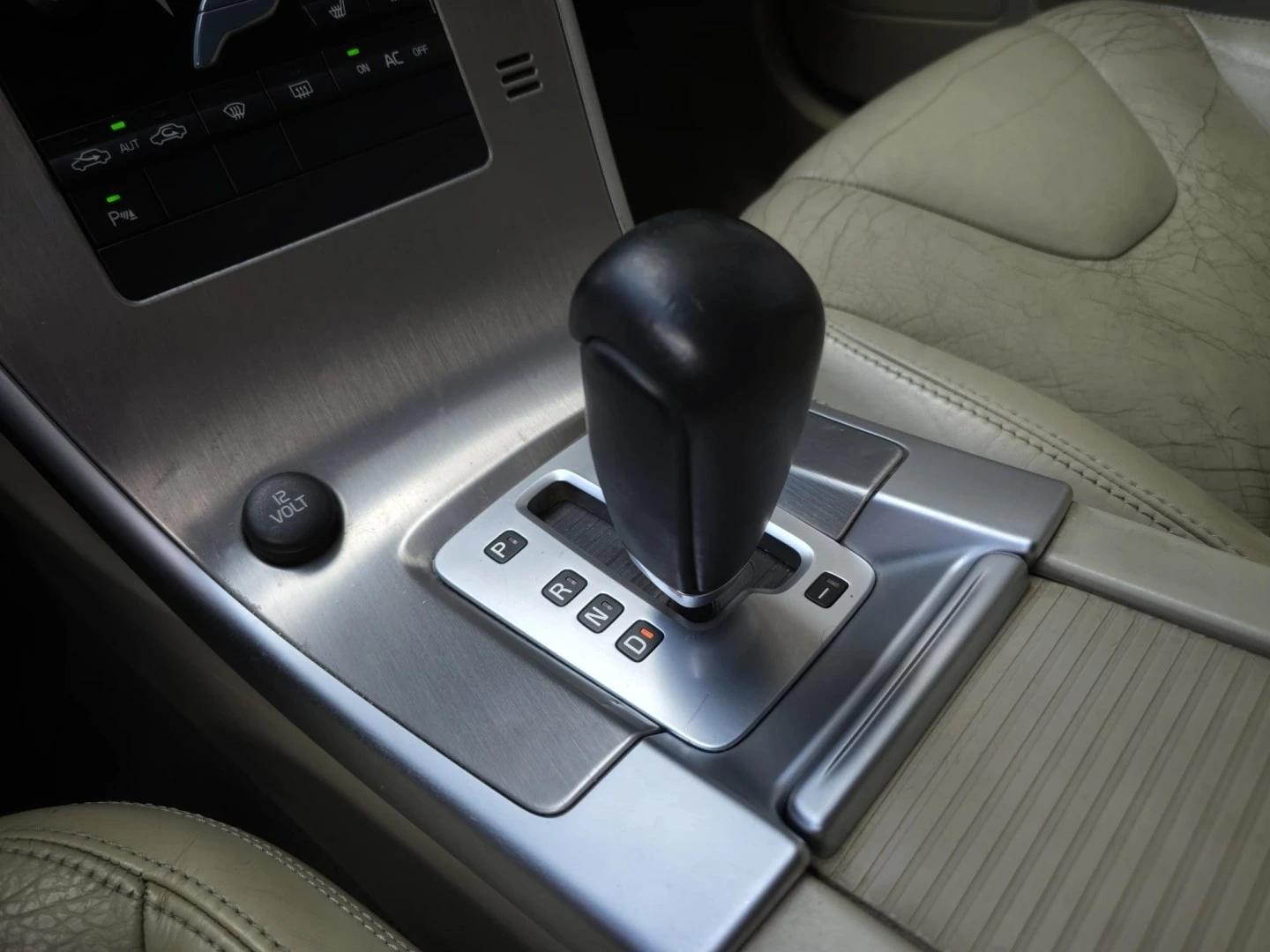 Volvo XC 60 2.4 D Momentum Geartronic