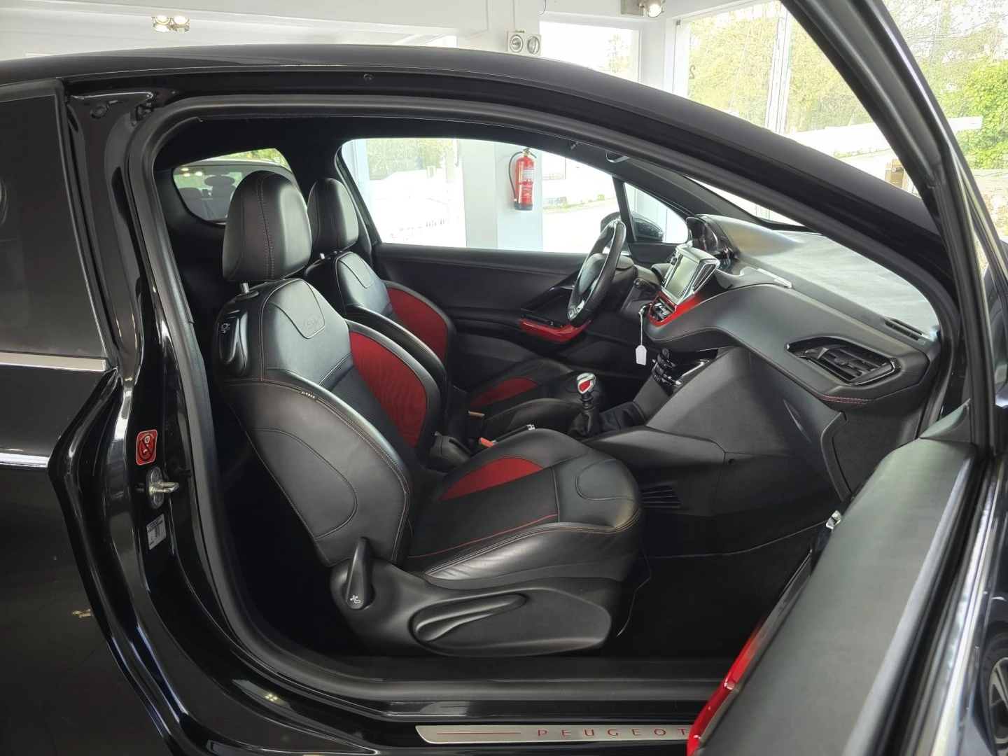 Peugeot 208 1.6 THP GTi