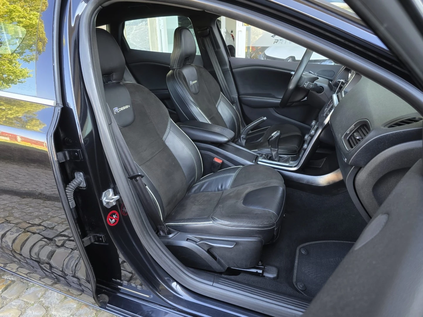 Volvo V40 D2 R Design