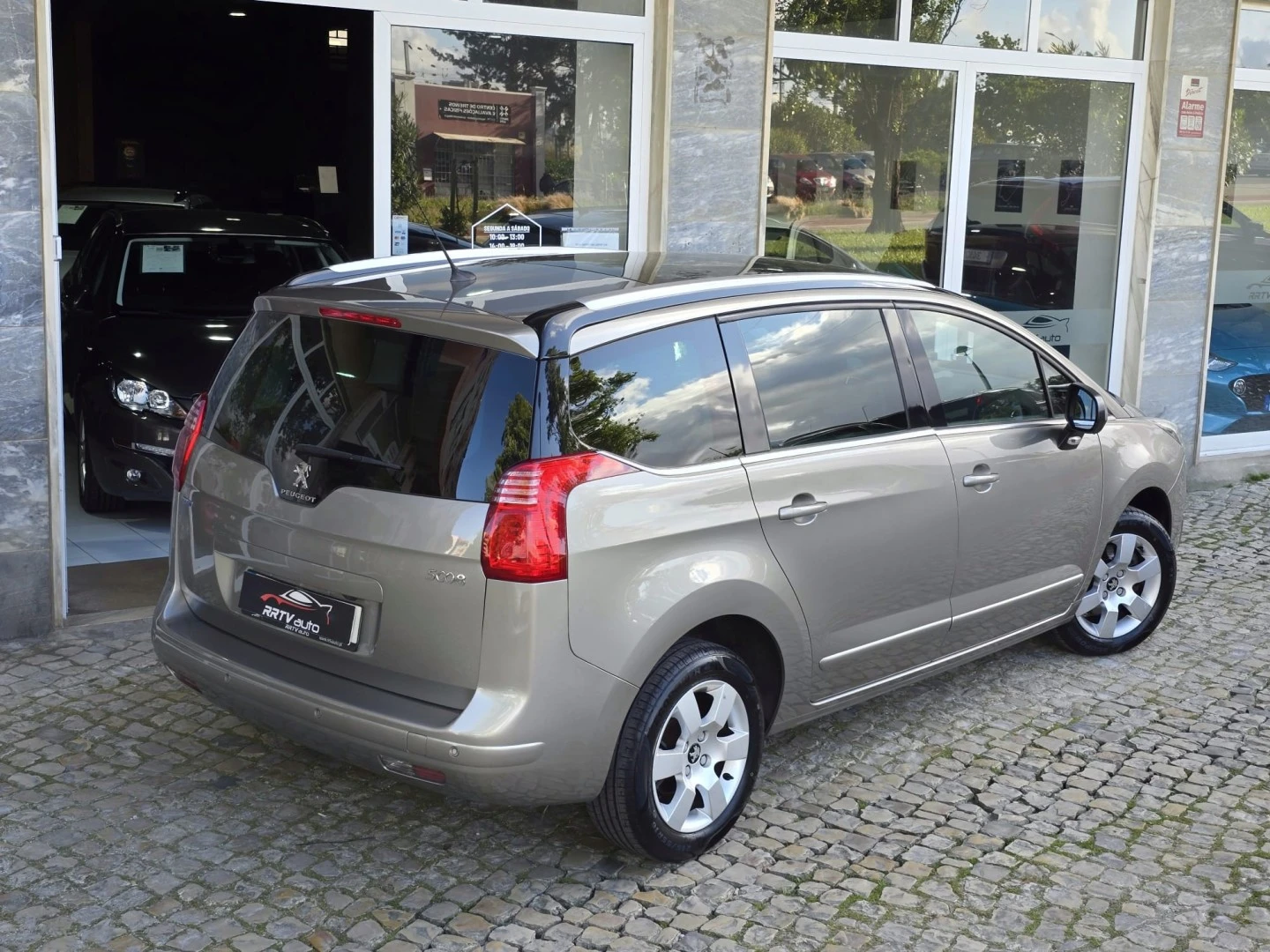 Peugeot 5008 1.6 BlueHDi Allure J17