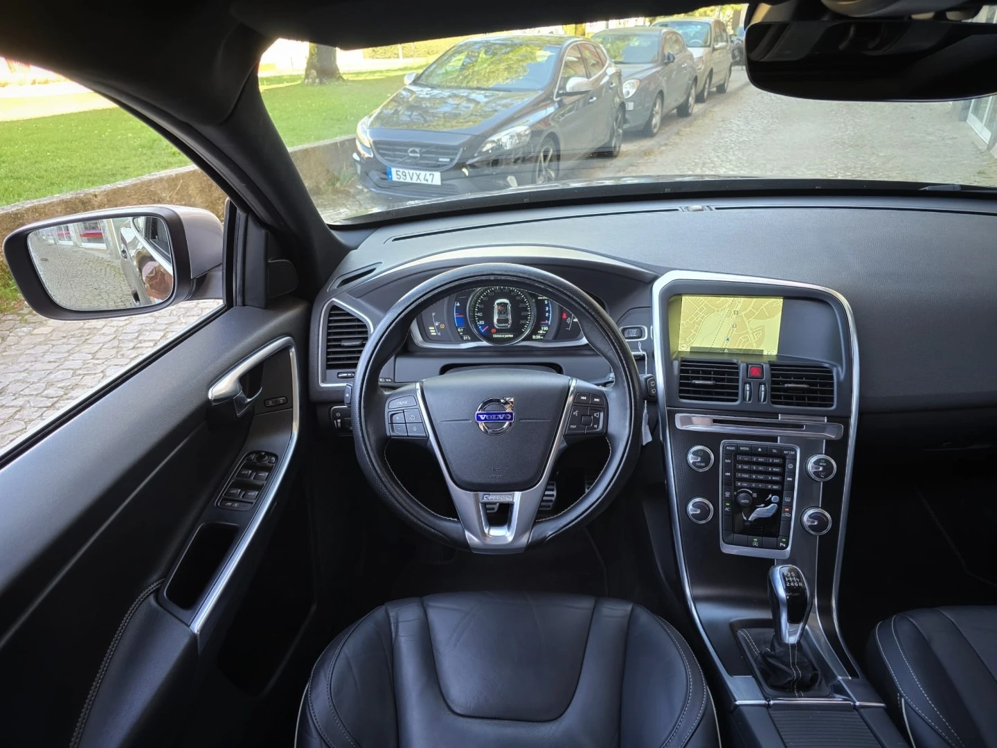 Volvo XC 60 2.0 D4 R-Design