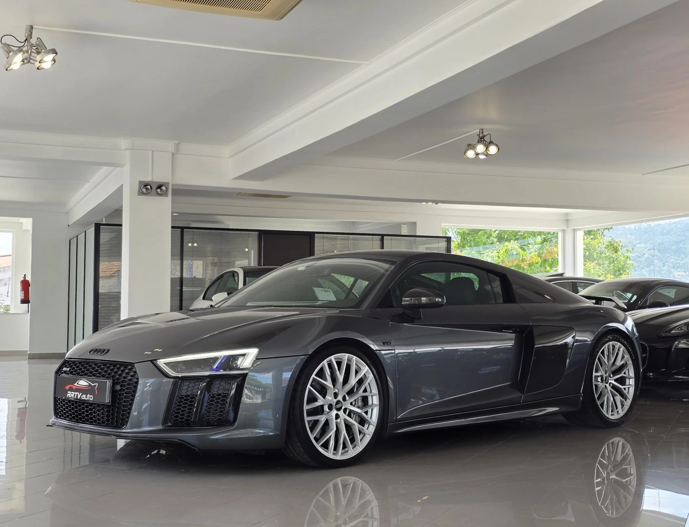 Audi R8 Coupé V10 plus 5.2 FSI quattro S tronic