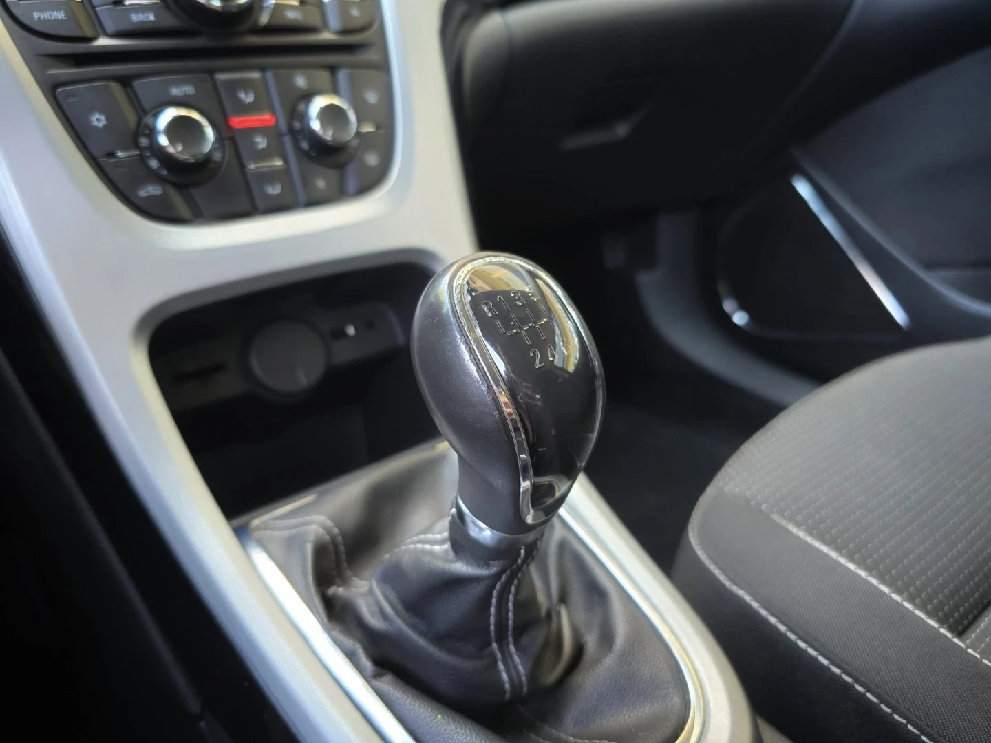 Opel Astra GTC 1.7 CDTi S/S J19