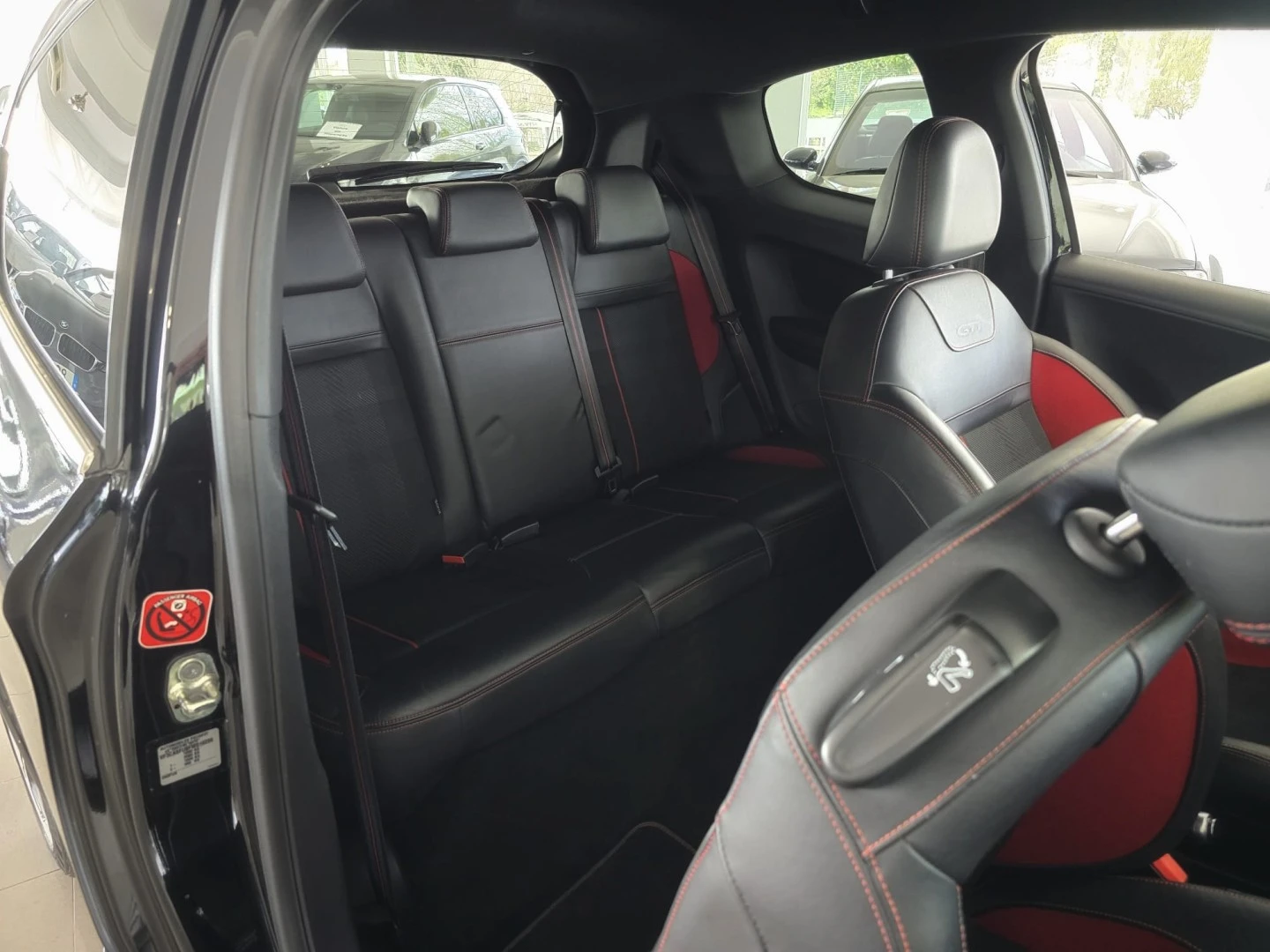 Peugeot 208 1.6 THP GTi