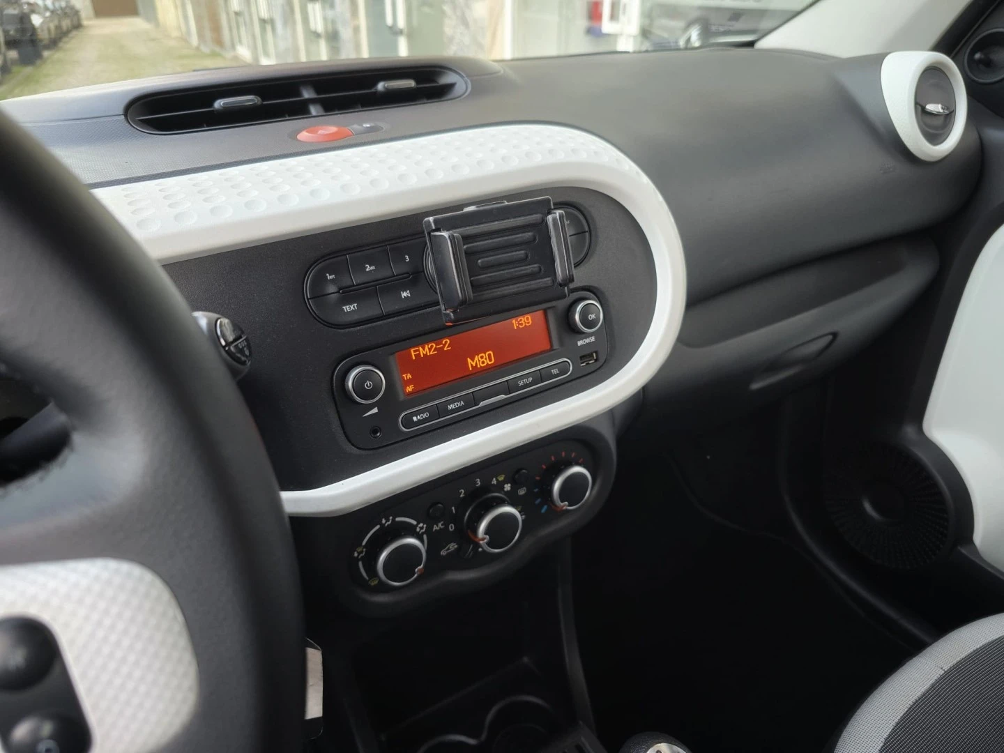 Renault Twingo SCe 70 S&amp;S Cosmic