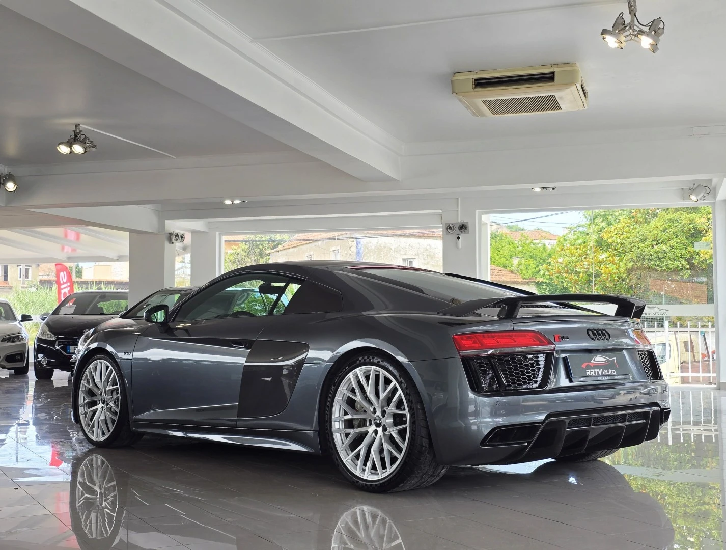 Audi R8 Coupé V10 plus 5.2 FSI quattro S tronic