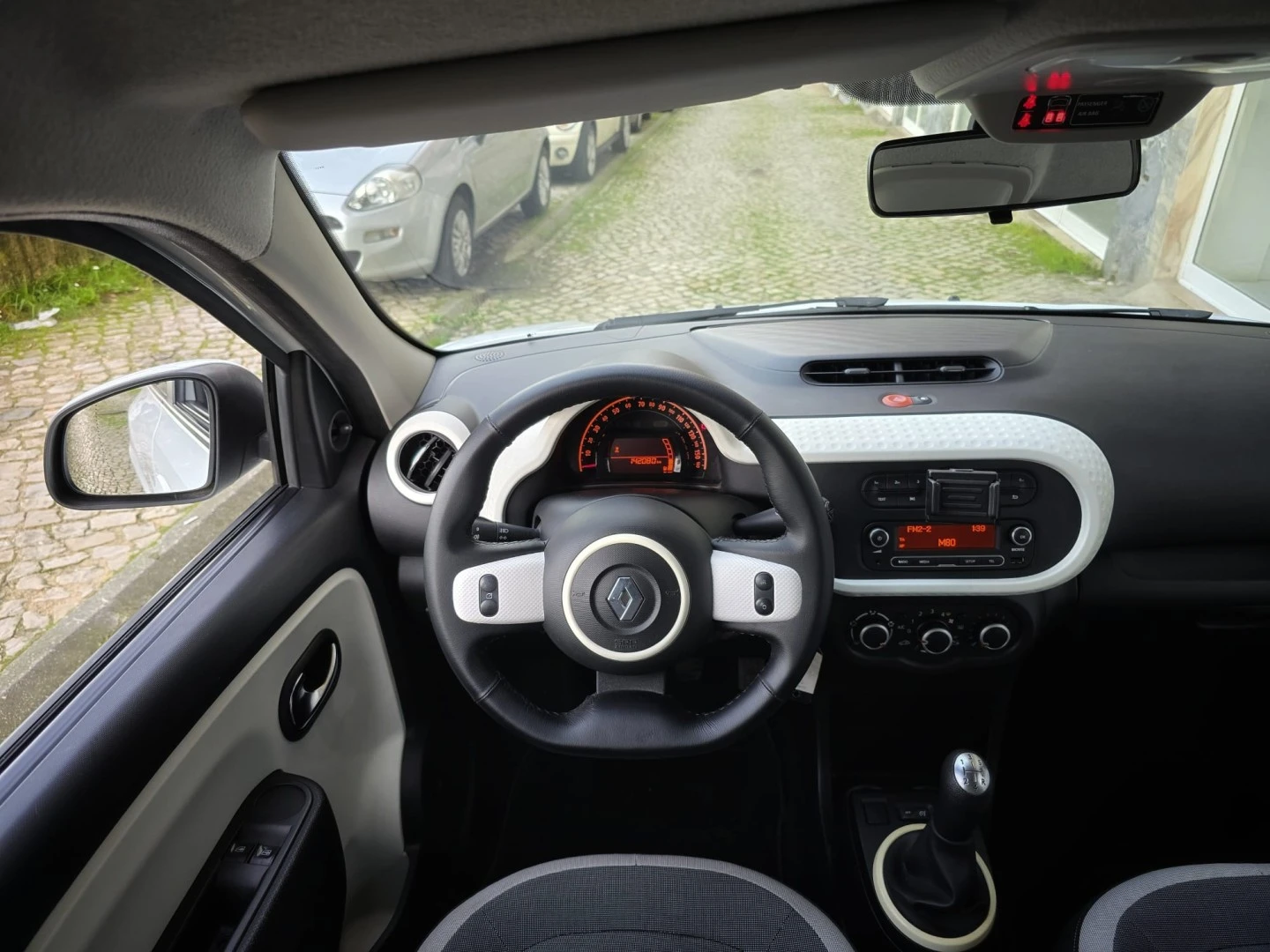Renault Twingo SCe 70 S&amp;S Cosmic
