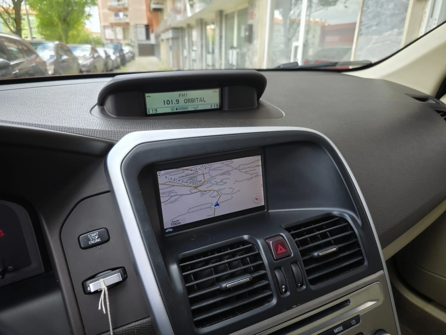 Volvo XC 60 2.4 D Momentum Geartronic
