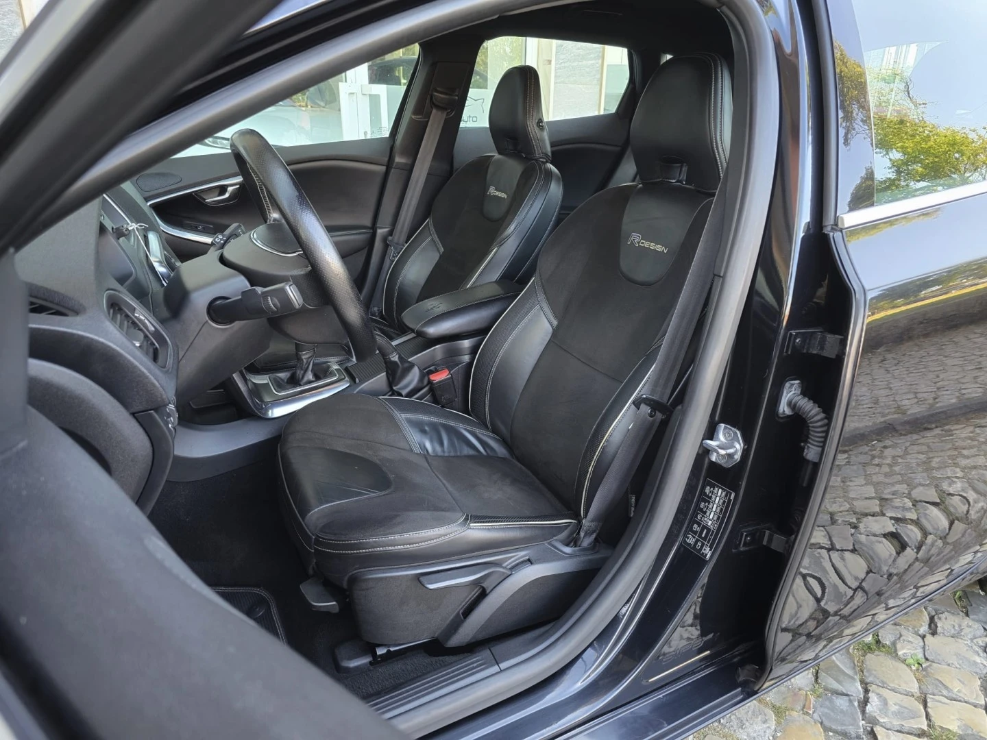Volvo V40 D2 R Design
