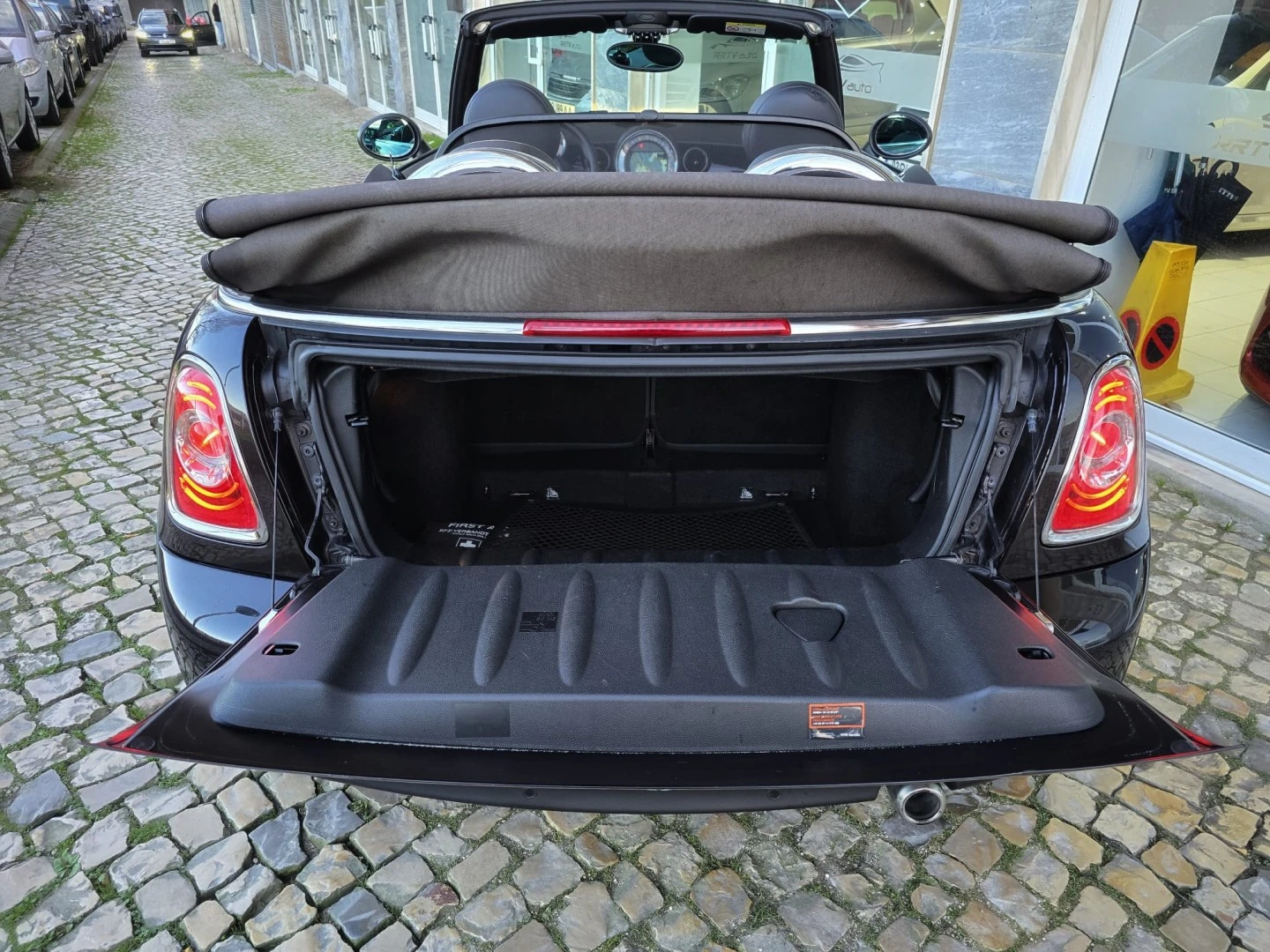 MINI Cabrio Cooper D