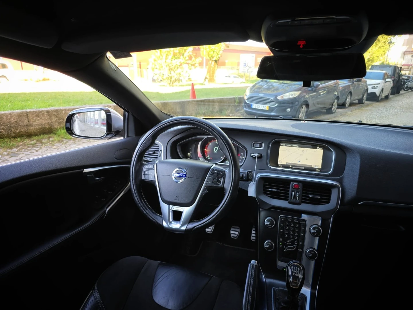 Volvo V40 D2 R Design