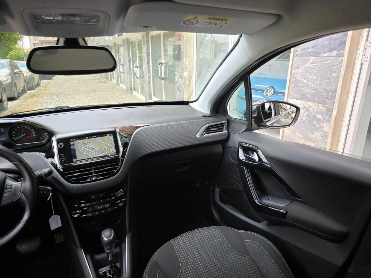 Peugeot 208 1.2 PureTech Allure EAT6