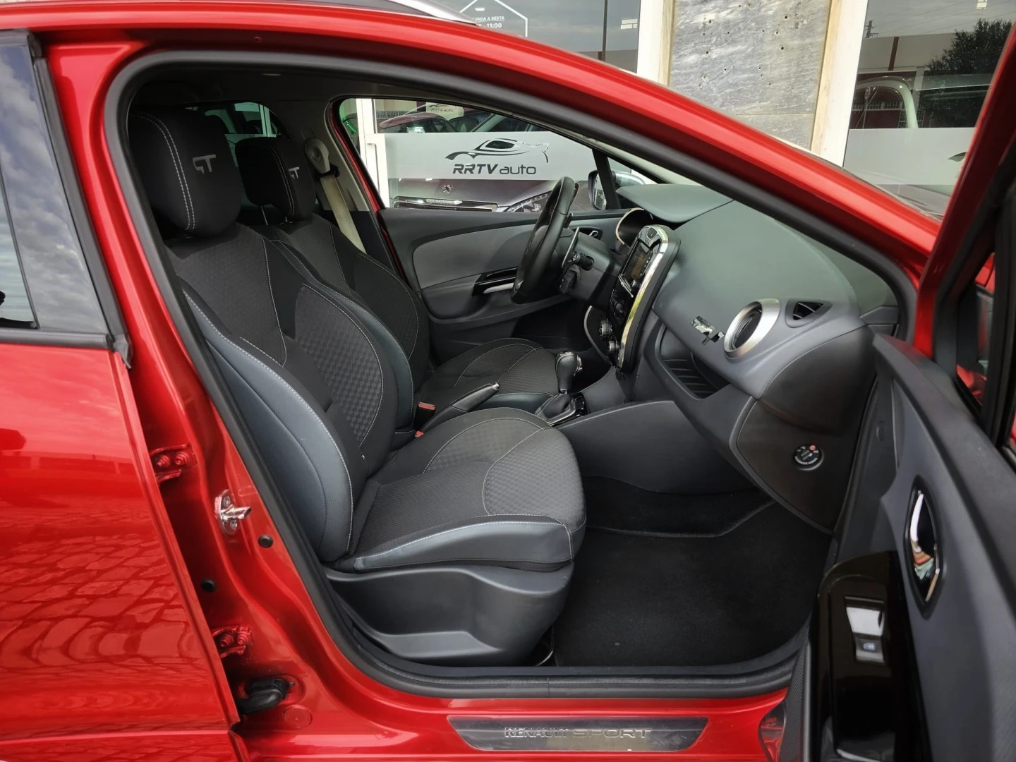 Renault Clio Sport Tourer 1.2 TCE GT EDC