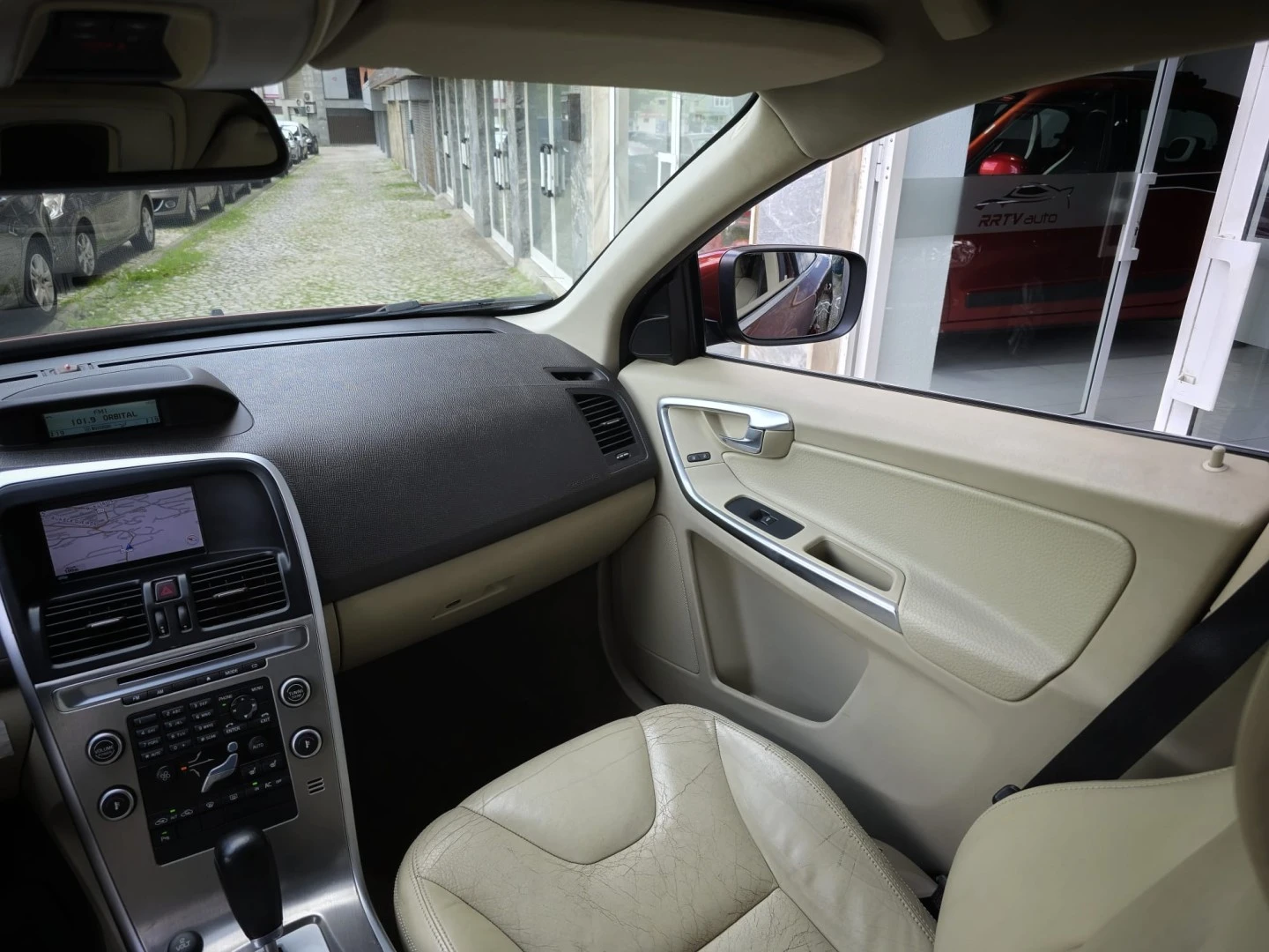 Volvo XC 60 2.4 D Momentum Geartronic