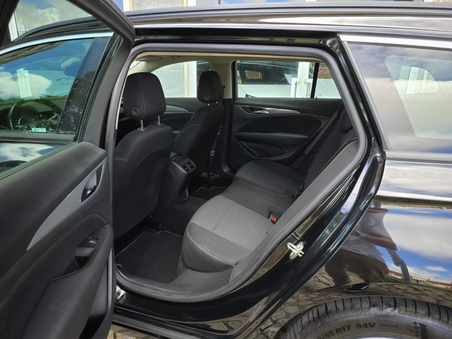 Opel Insignia Sports Tourer 1.6 CDTi Business Edition
