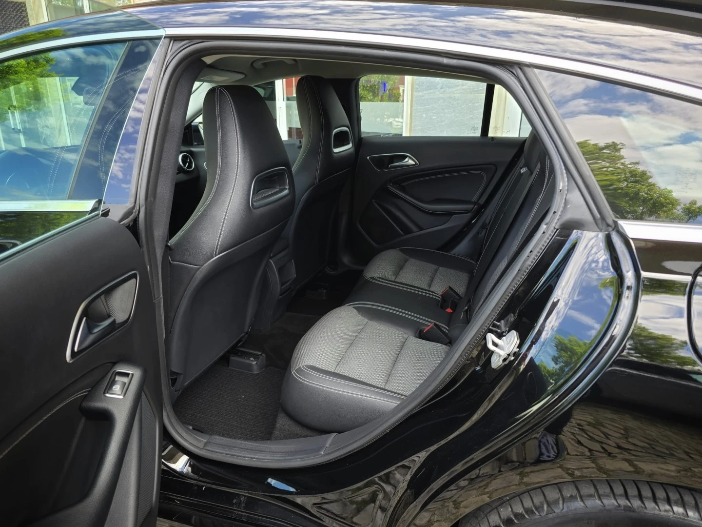 Mercedes-Benz CLA 180 d Shooting Brake