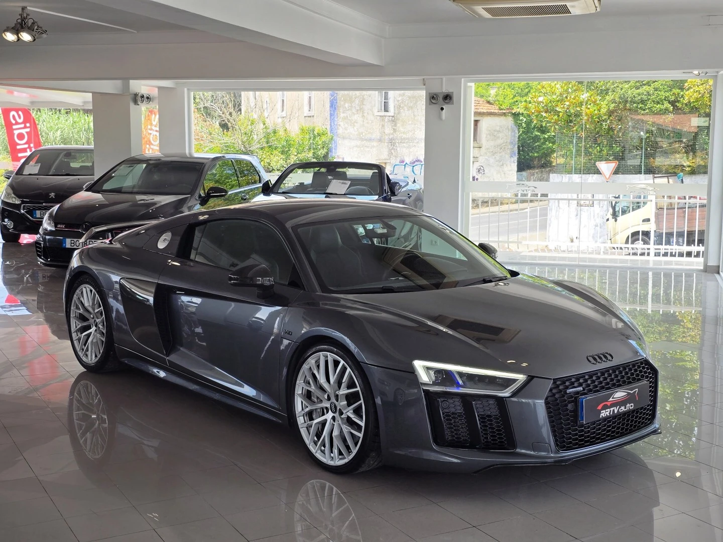 Audi R8 Coupé V10 plus 5.2 FSI quattro S tronic