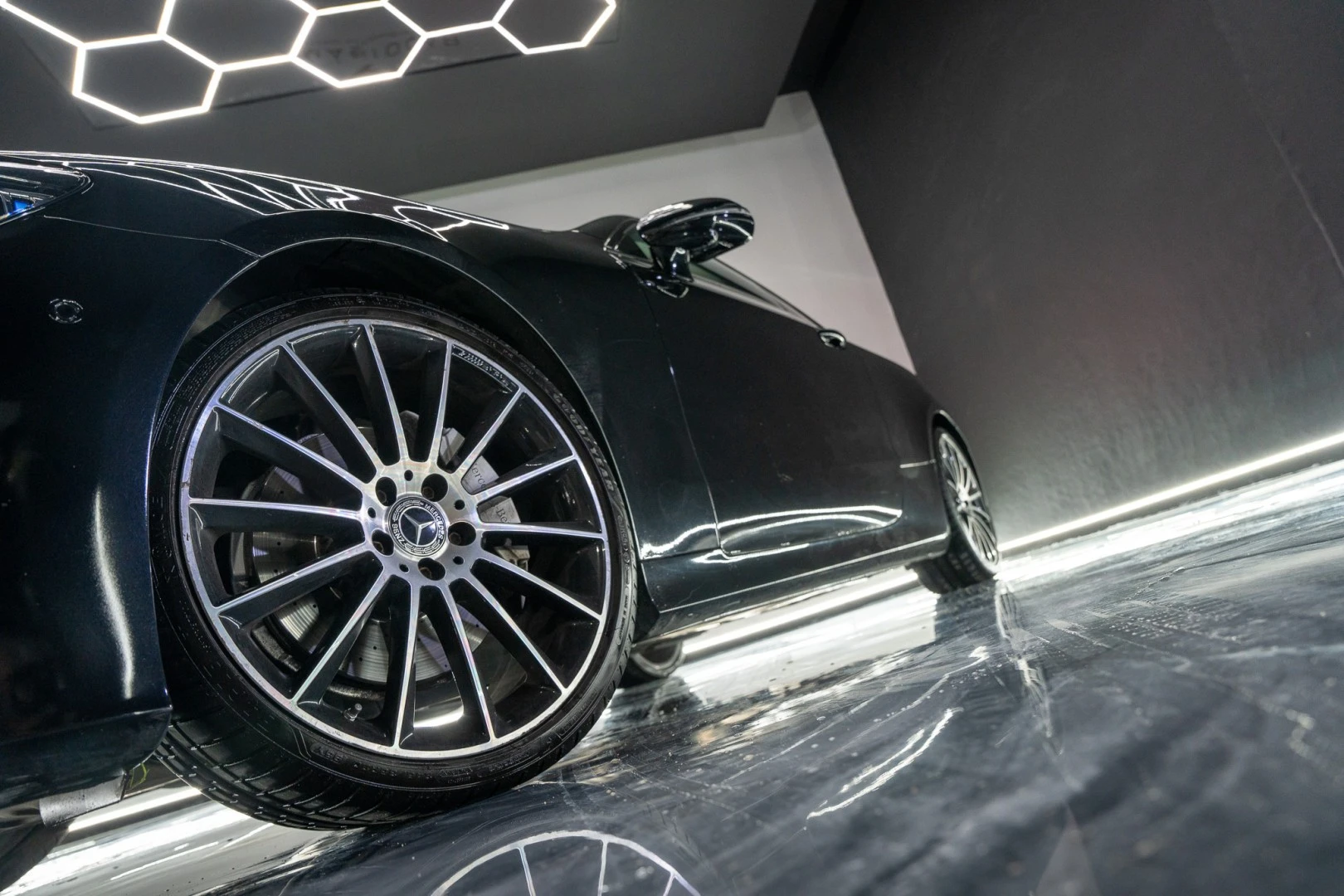 Mercedes-Benz E 220 d AMG Line