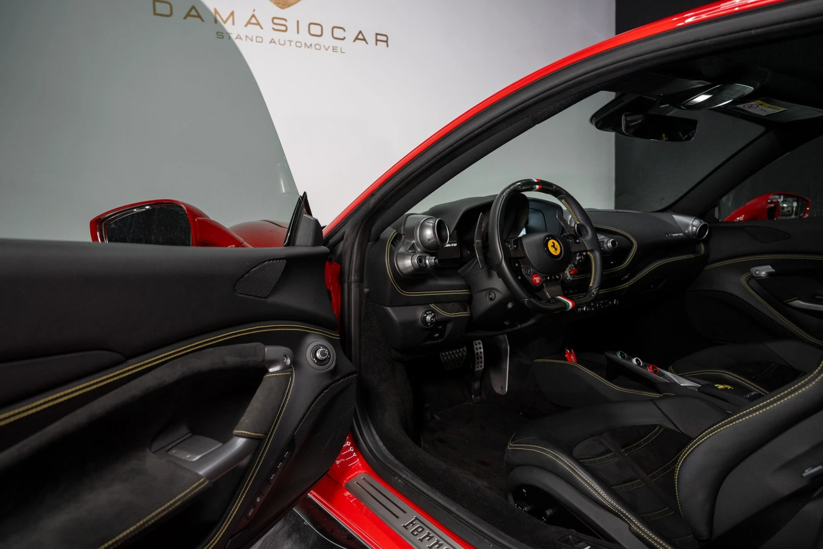 Ferrari F8 Tributo Standard