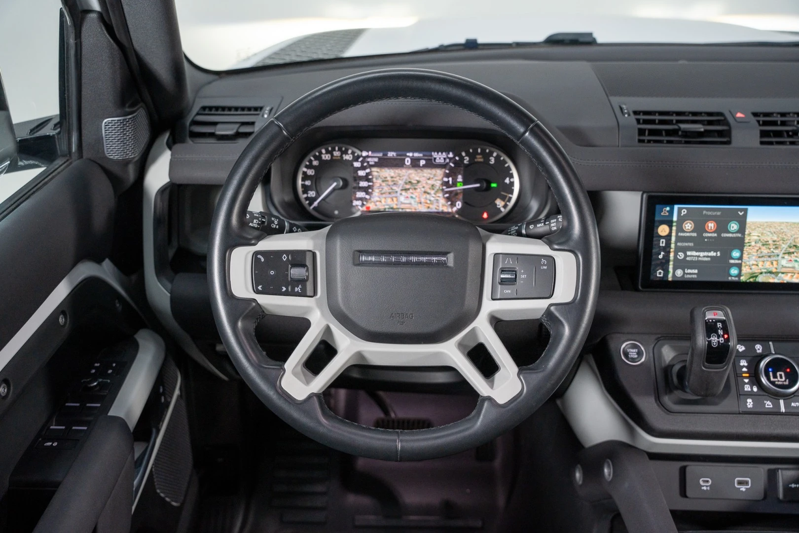 Land Rover Defender 3.0 D250 110 AWD X-Dynamic SE