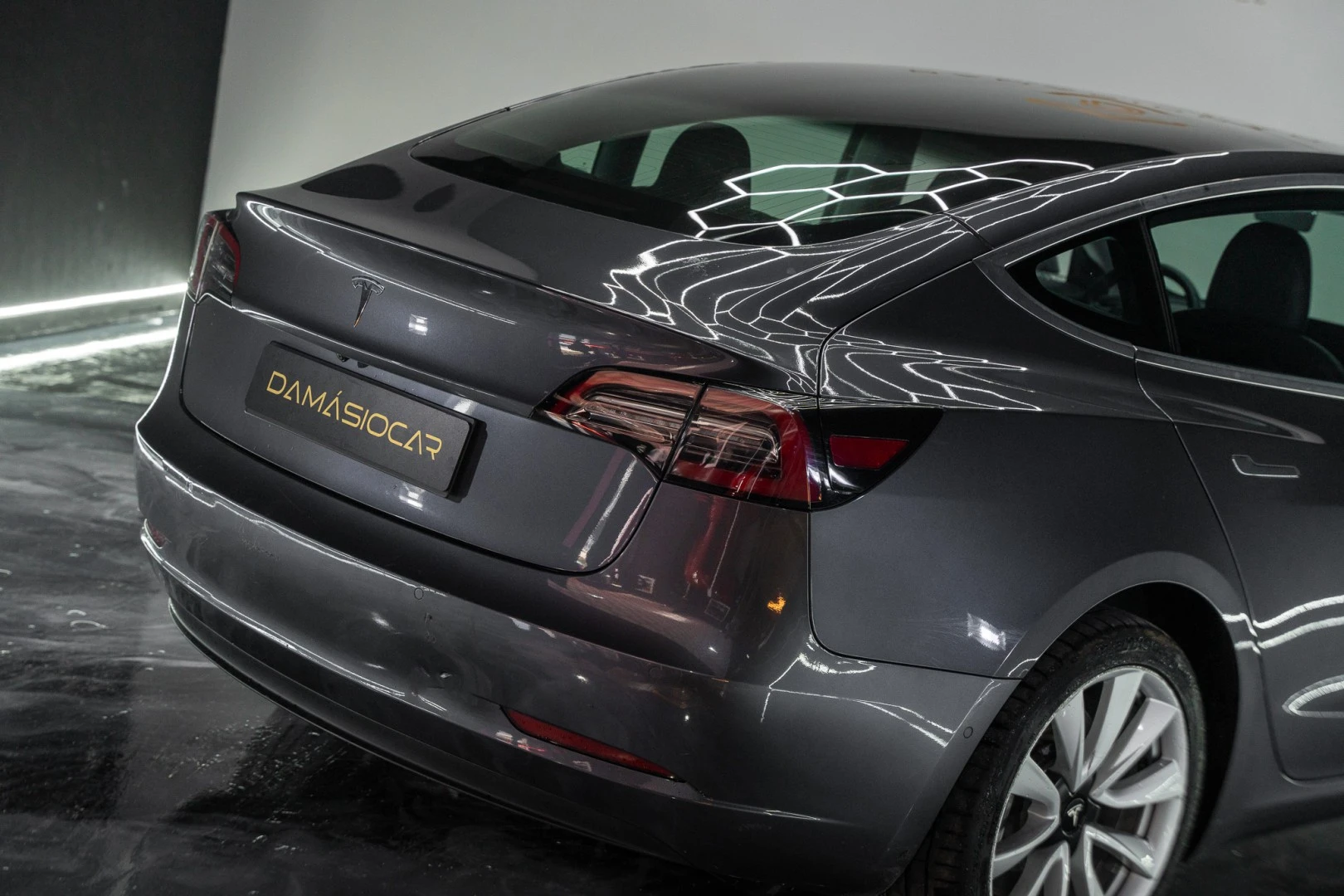 Tesla Model 3 Standard Range Plus RWD
