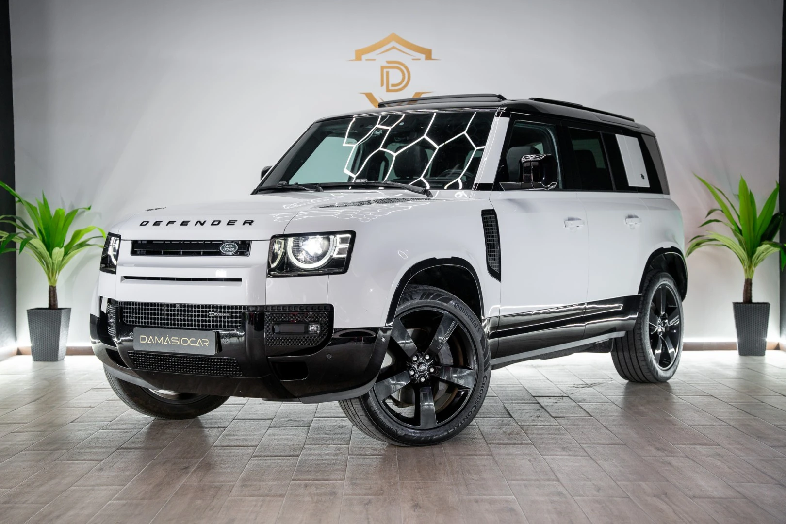 Land Rover Defender 3.0 D250 110 AWD X-Dynamic SE