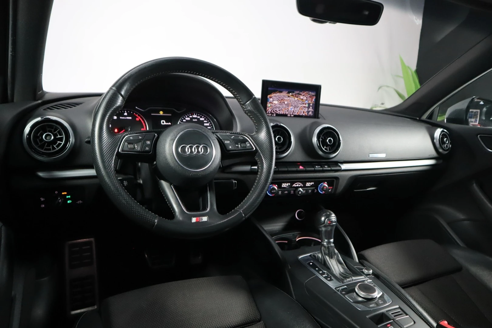 Audi A3 Limousine 1.6 TDI S-line S tronic