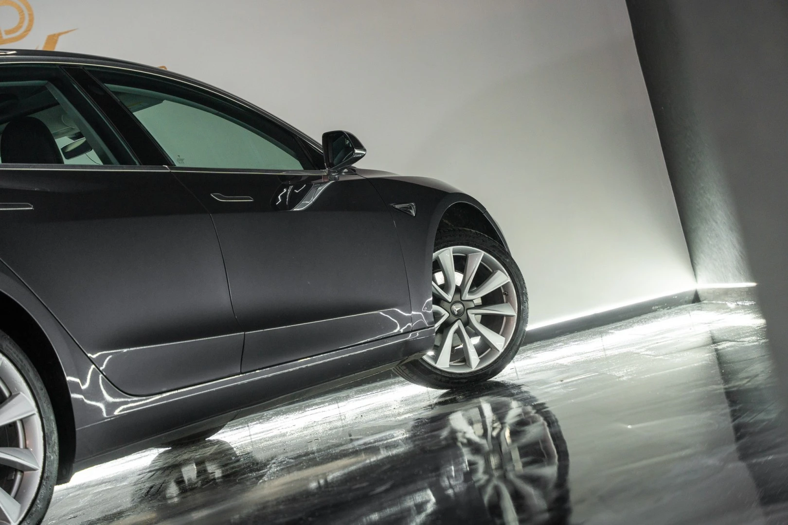 Tesla Model 3 Standard Range Plus RWD