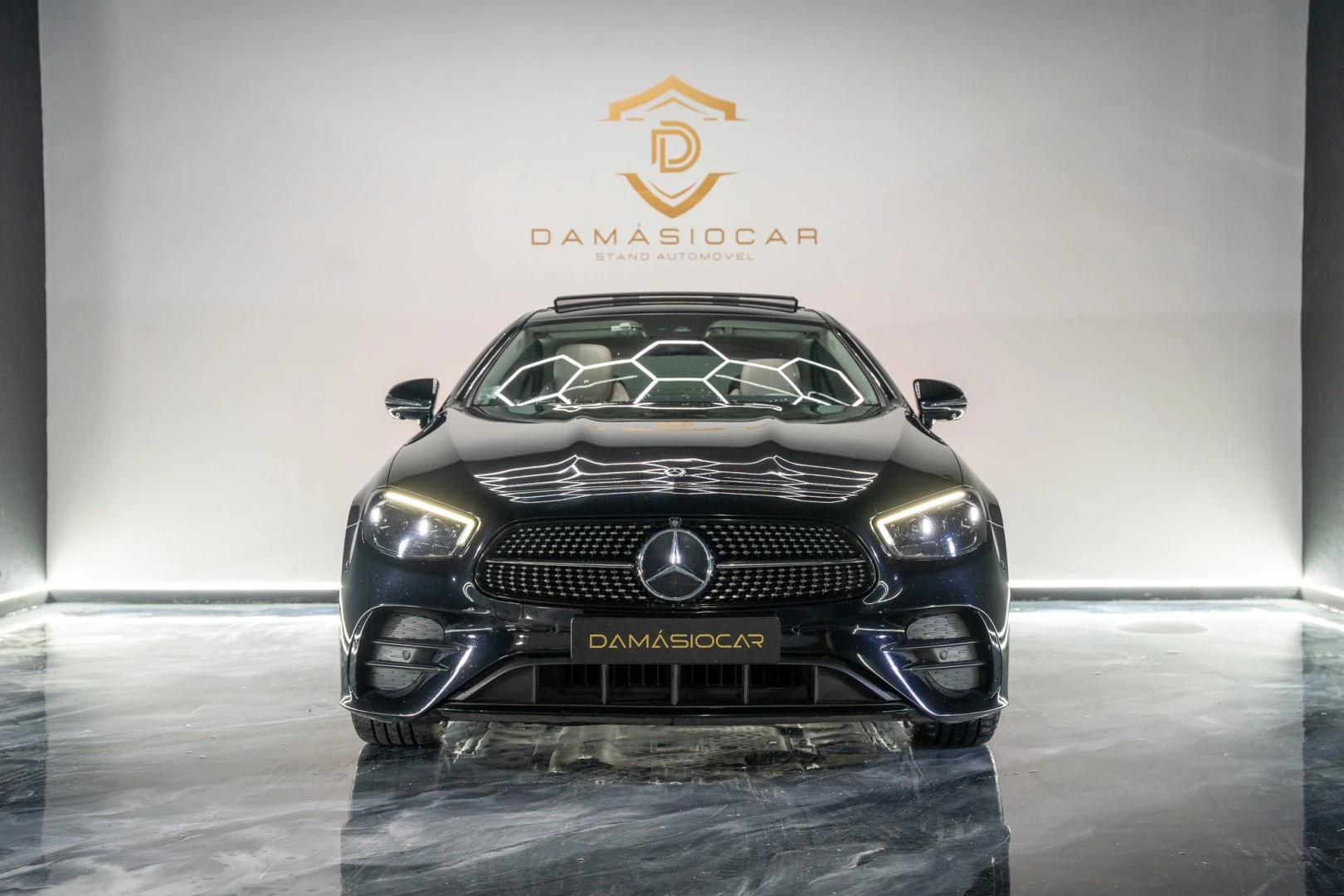 Mercedes-Benz E 220 d AMG Line