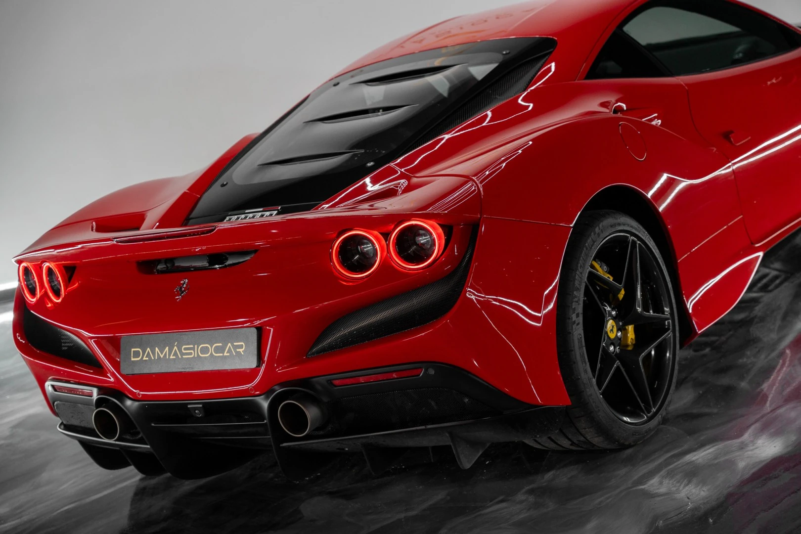 Ferrari F8 Tributo Standard