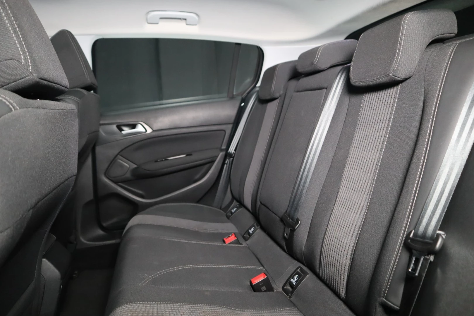Peugeot 308 1.5 BlueHDi Allure EAT8