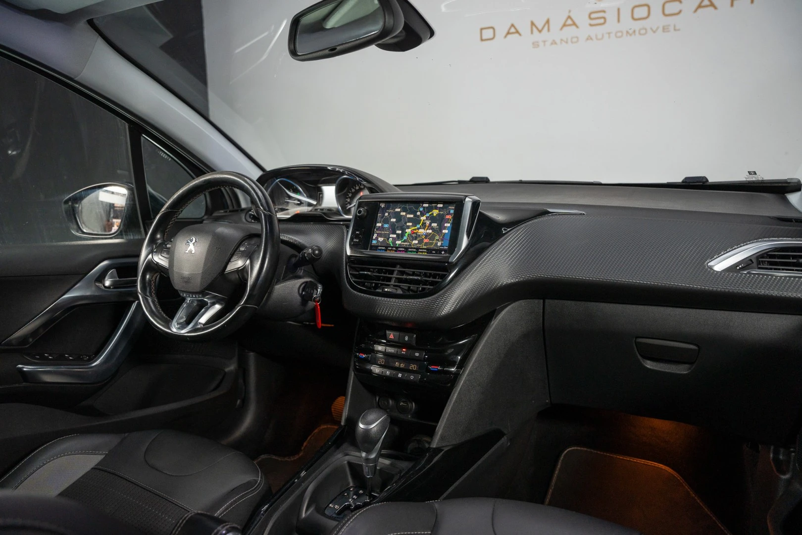 Peugeot 2008 1.5 BlueHDi Allure EAT6