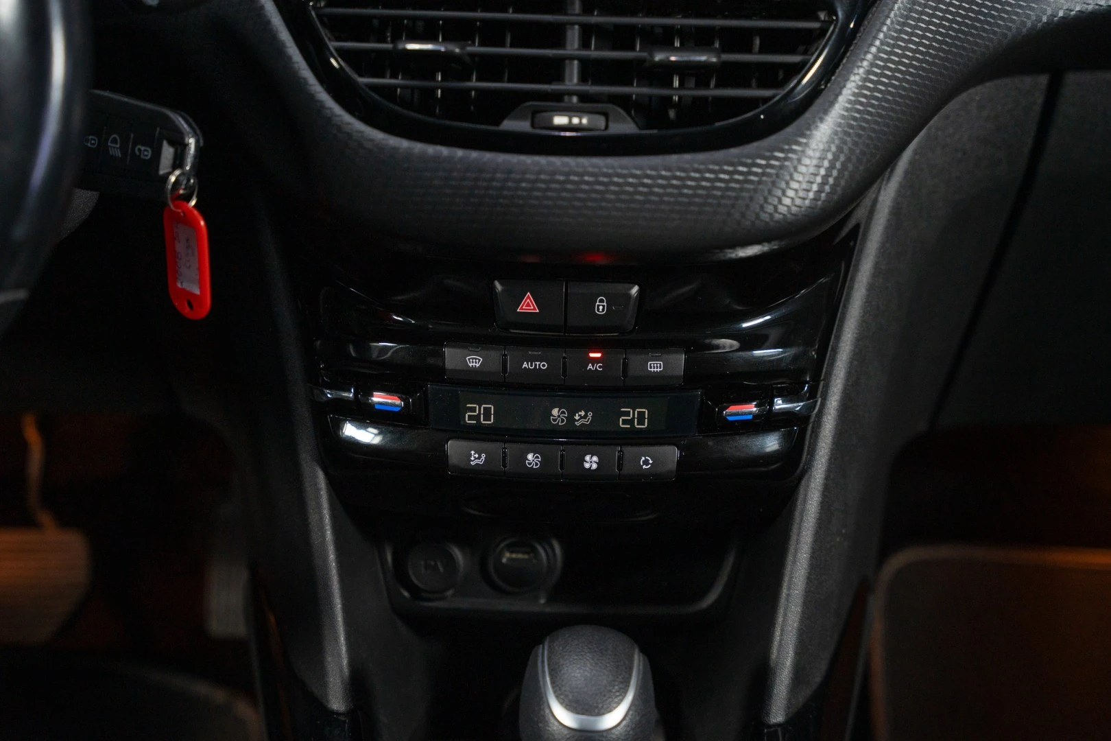 Peugeot 2008 1.5 BlueHDi Allure EAT6
