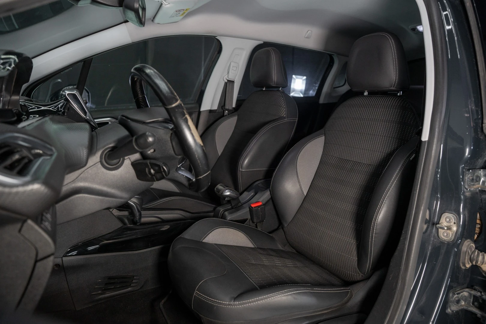 Peugeot 2008 1.5 BlueHDi Allure EAT6
