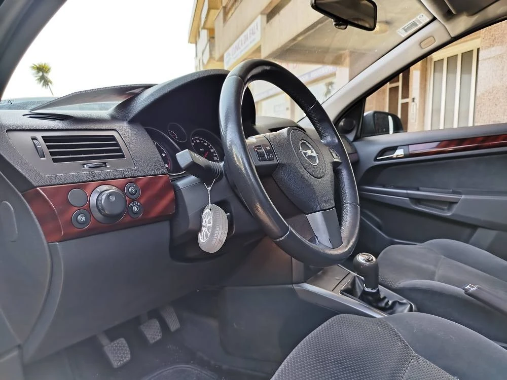 Opel Astra 1.3 CDTi Elegance