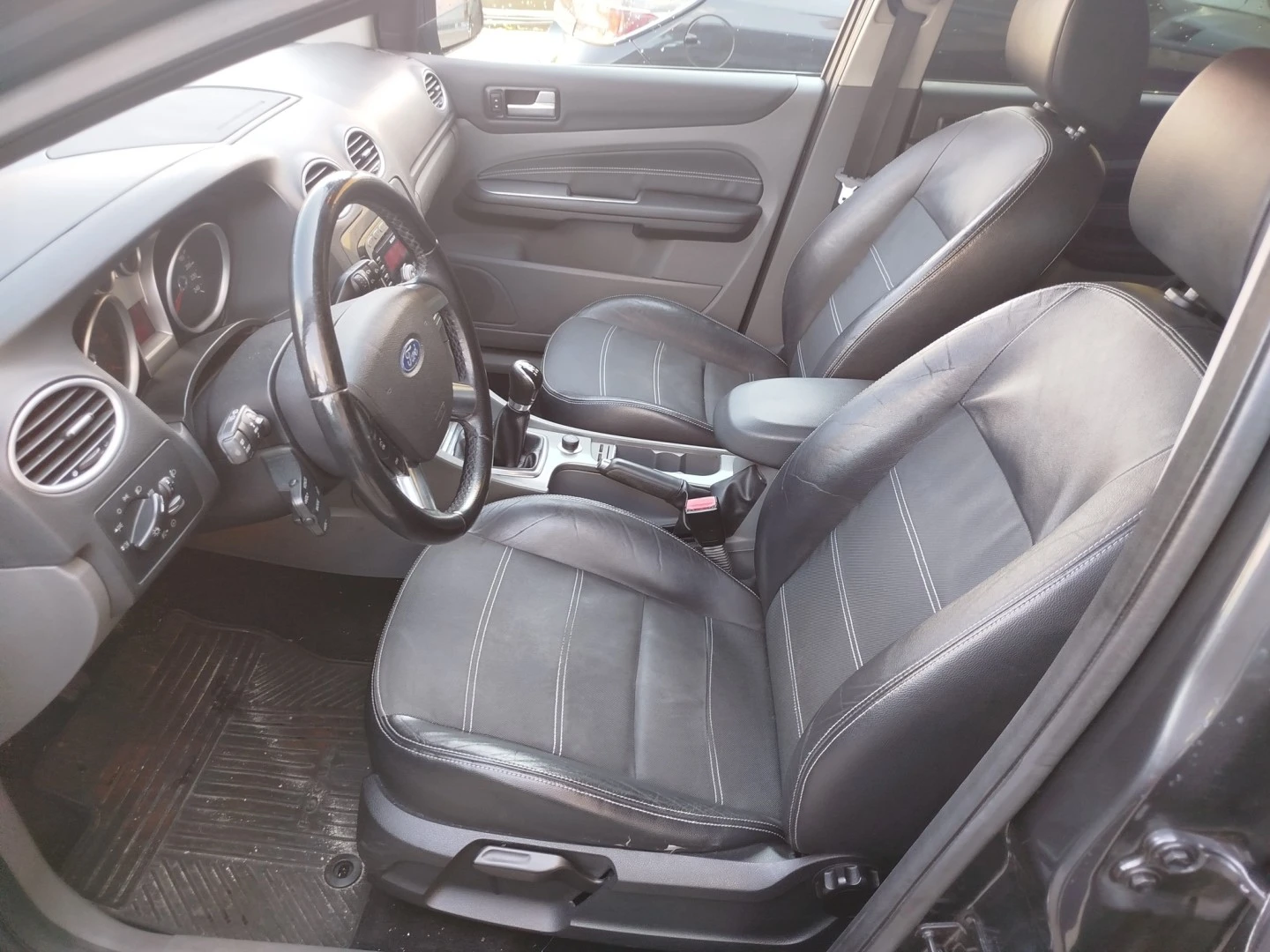 Ford Focus SW 1.6 TDCi Titanium 17