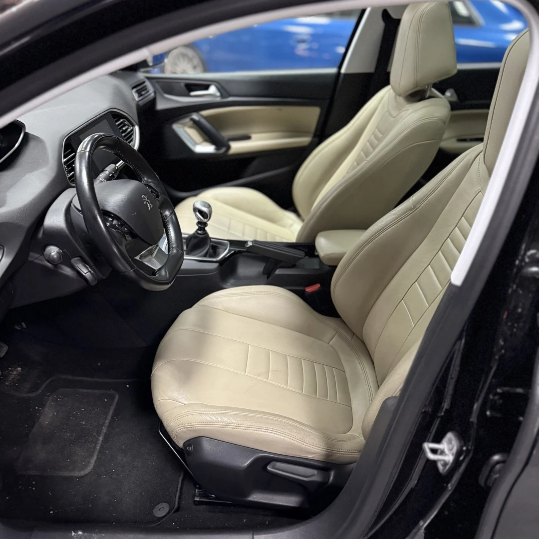Peugeot 308 1.6 BlueHDi Allure J17