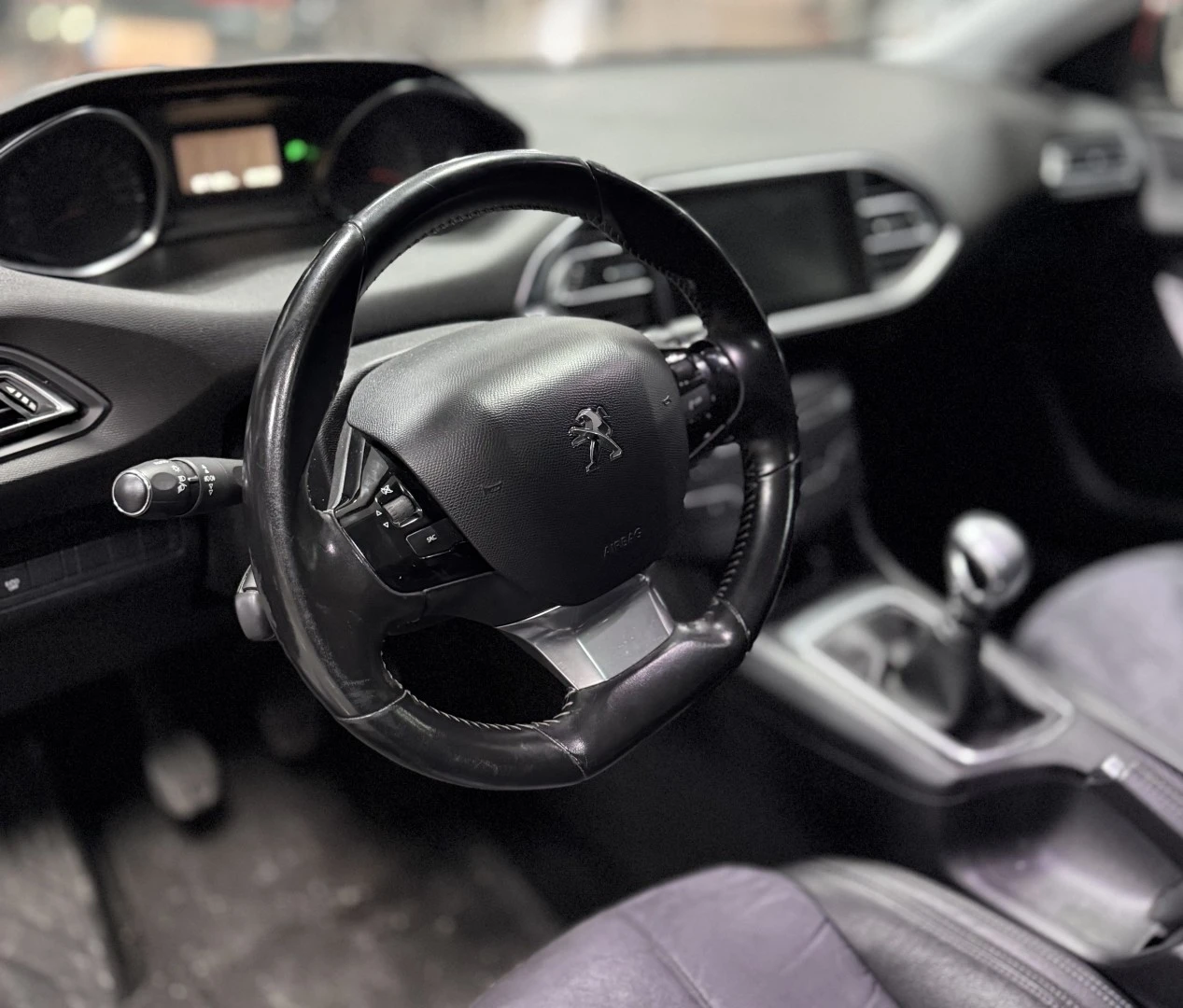 Peugeot 308 1.6 e-HDi Allure J17