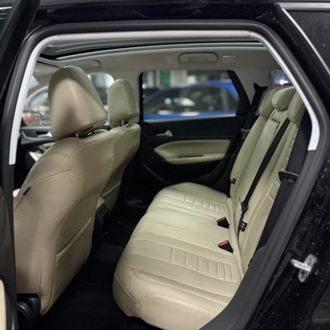 Peugeot 308 1.6 BlueHDi Allure J17