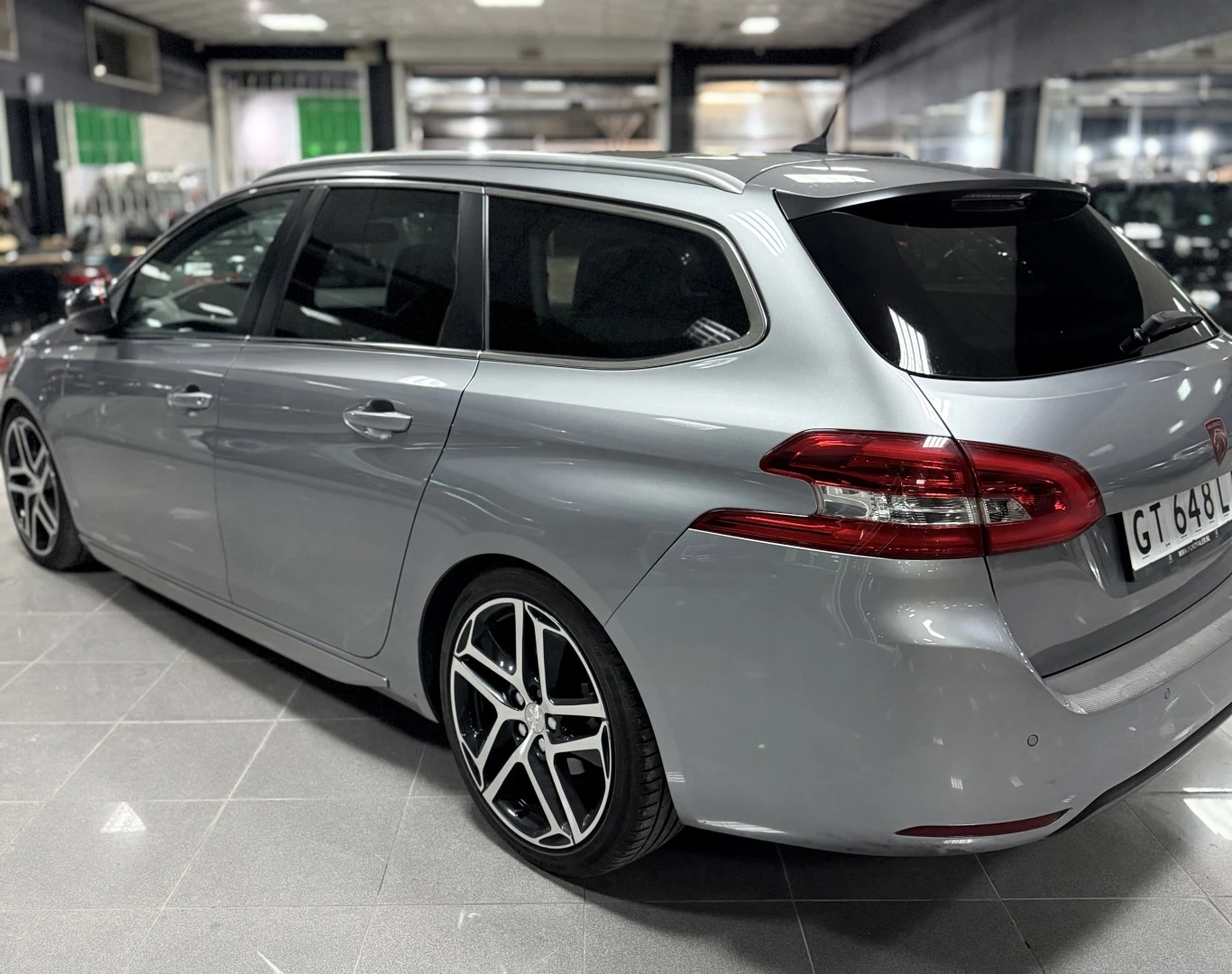 Peugeot 308 1.6 e-HDi Allure J17