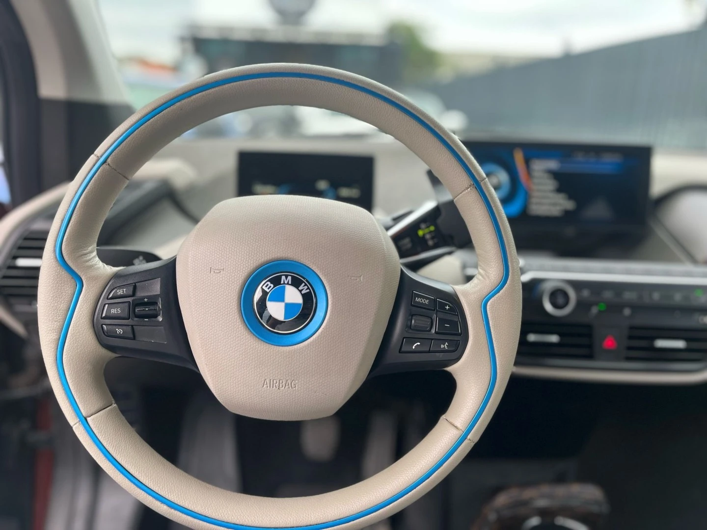 BMW i3 (60 Ah)