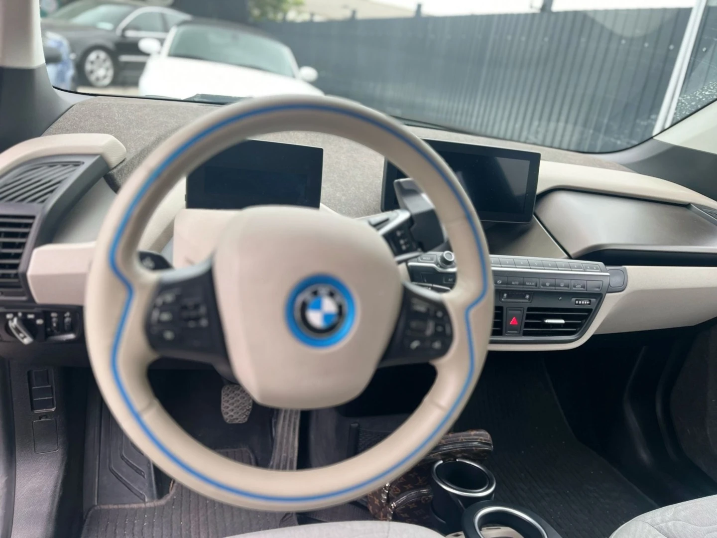 BMW i3 (60 Ah)